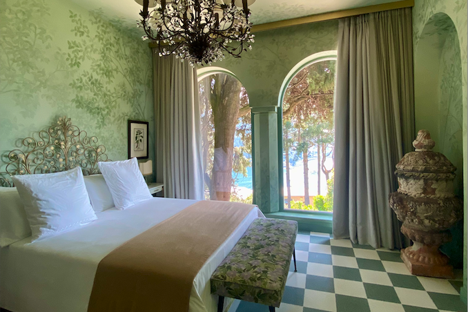 booking hotel room blocks in luxury Lake Como hotel